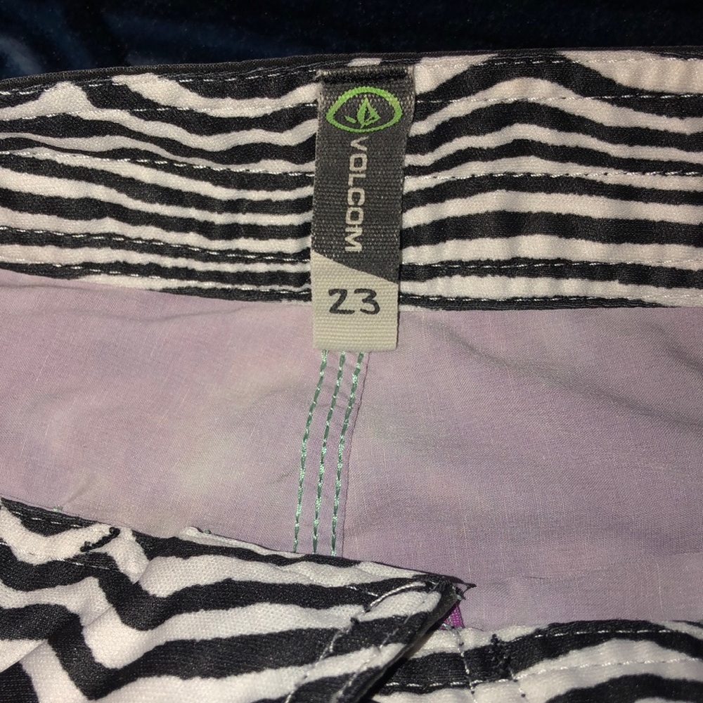 Volcom Trunks - Picture 3 of 3